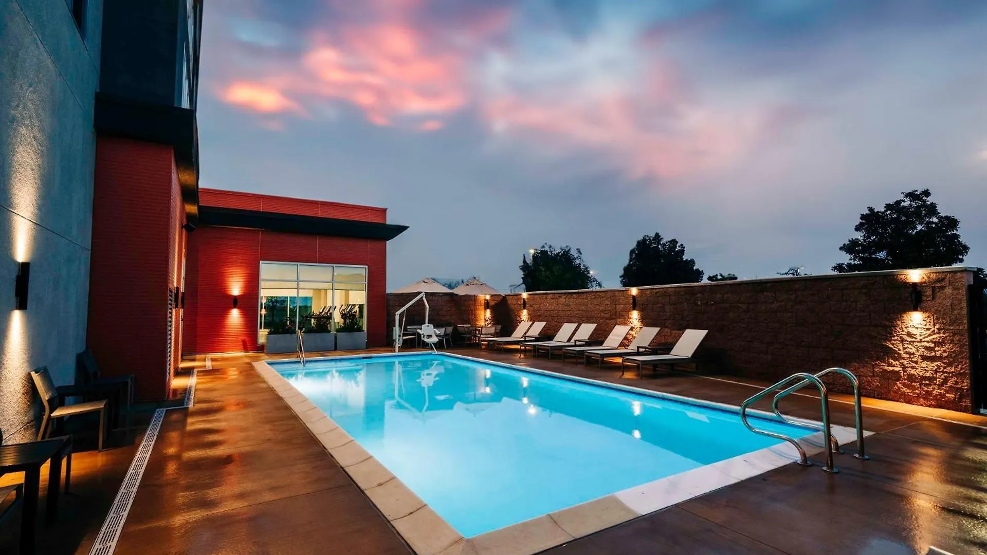 Hyatt Place Sacramento International Airport